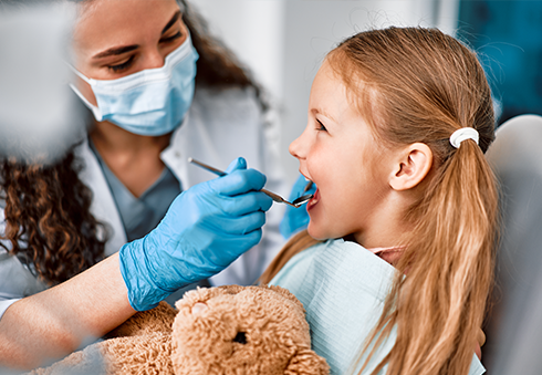 child at the dentist